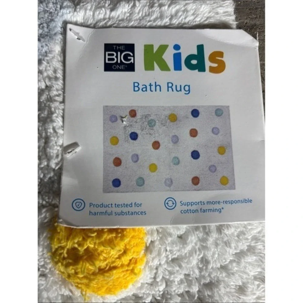The Big One Polka Dot Bathroom Set Shower Curtain Soap Dispenser & Bath Mat NEW